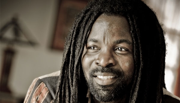 ROCKY DAWUNI RELEASES NEW SINGLE "AFRICAN THRILLER"