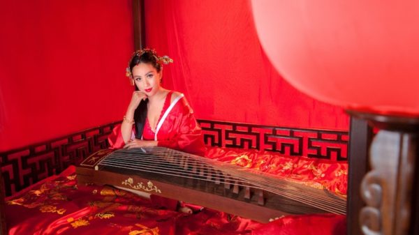 International Music Sensation Jennifer Zhang Releases New Single “Flying High” Promoting East-West Relations