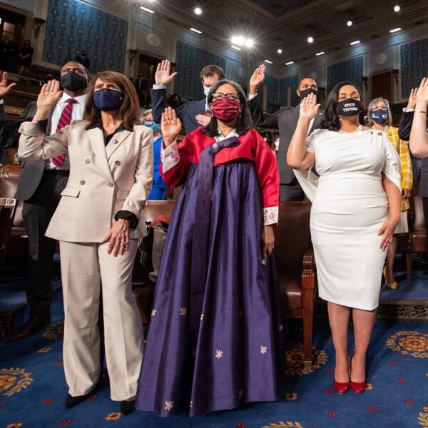Congresswoman wears hanbok at swearing-in ceremony, honors Korean immigrant mom