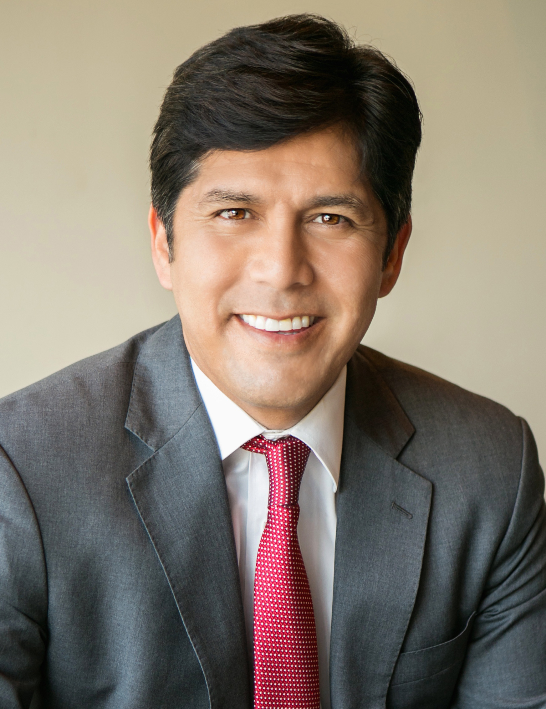 Immigrant Rights Activist Kevin De Leon Snubs Black Migrant Mayoral Candidate Forum, While Karen Bass and Gina Viola Engage