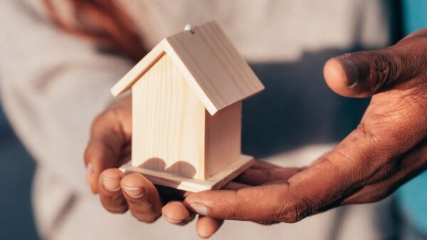 Homeowners' Insurance Crisis and Climate Risks: Expert Solutions and Legislative Initiatives